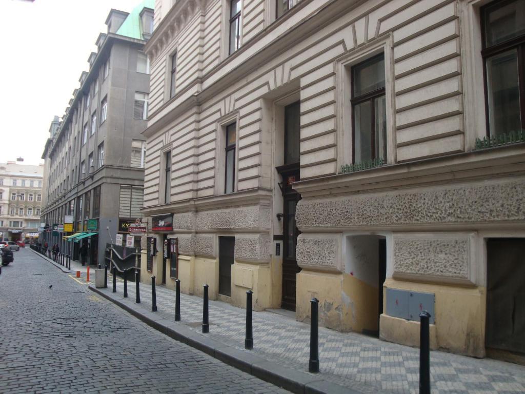 Gallery Hostel Prague Ngoại thất bức ảnh